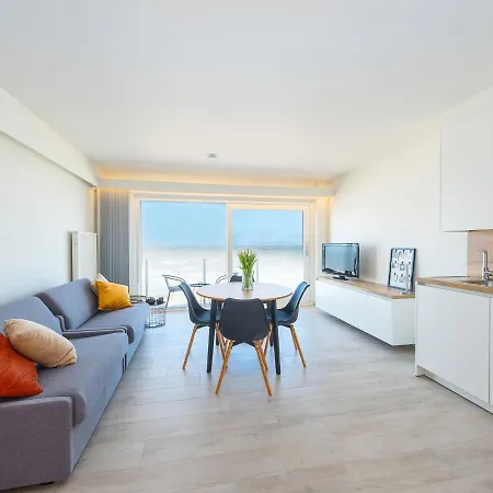 Appealing With Sea-view Lejlighed *